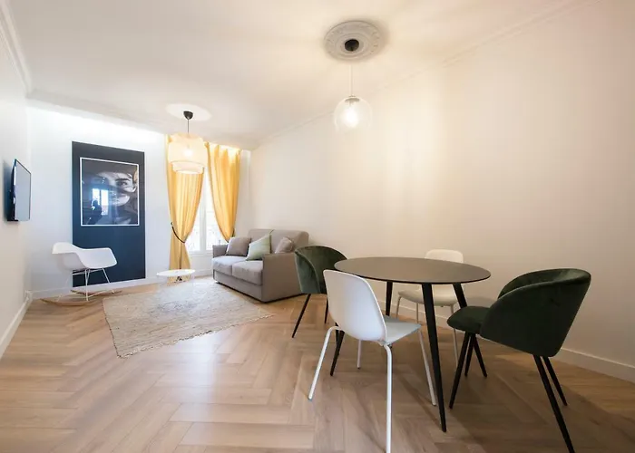 F2 En Duplex Apartamento Saint-Raphaël